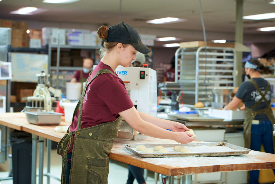 Bakeries and food retail stores can finance dough and bread equipment with Oliver Packaging.